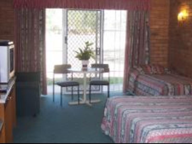 เธอร์กูนา คันทรี่ คลับ รีสอร์ต Hotel Thurgoona ภายนอก รูปภาพ
