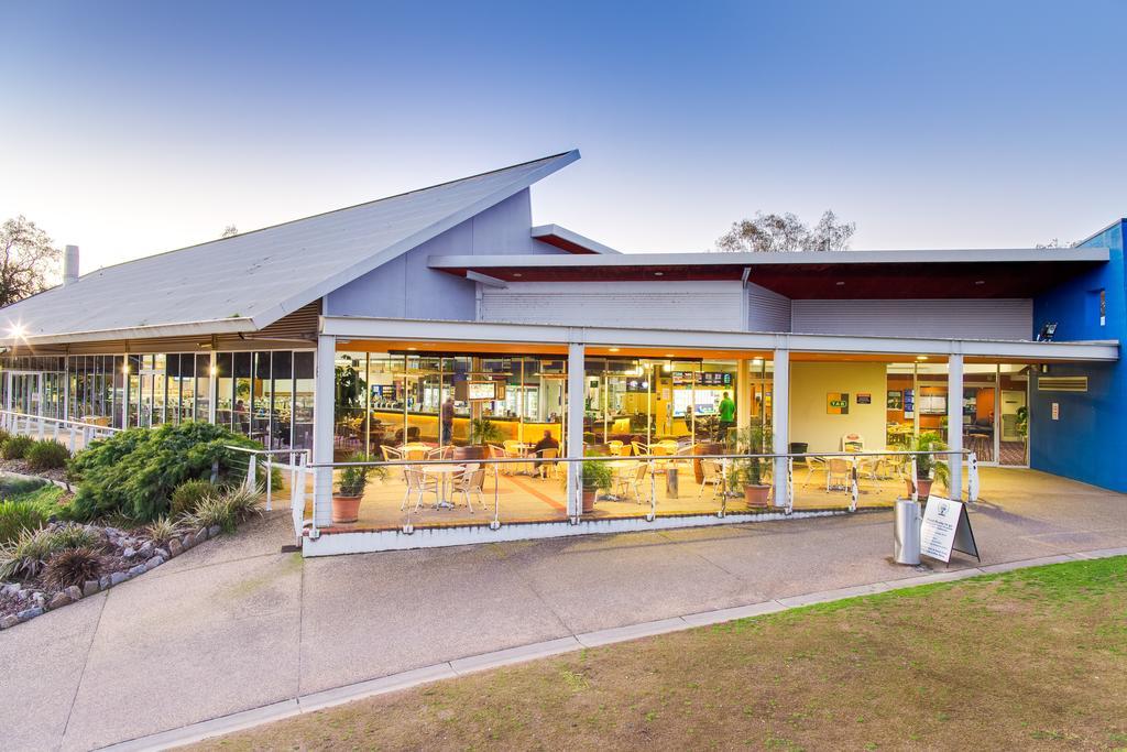 เธอร์กูนา คันทรี่ คลับ รีสอร์ต Hotel Thurgoona ภายนอก รูปภาพ
